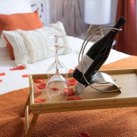 Ode A L'Amour : Studio Intimiste ตูลง ภายนอก รูปภาพ